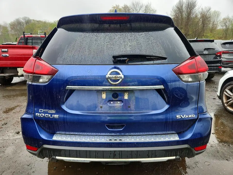 2018 NISSAN ROGUE SV  