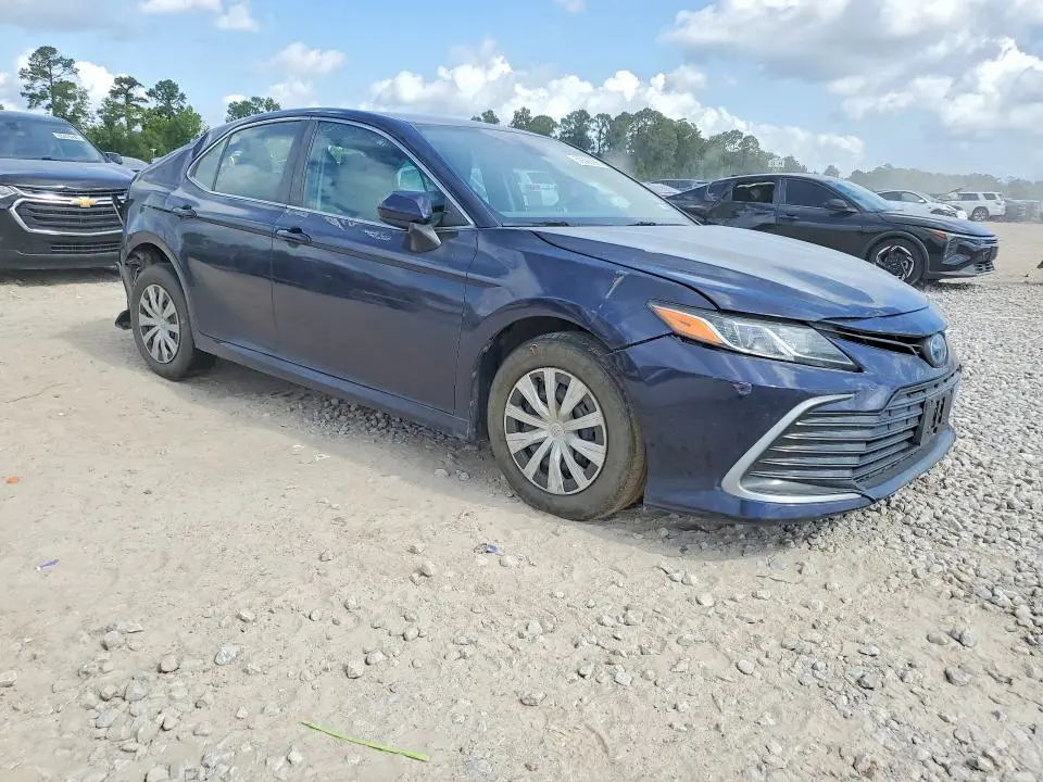 2022 TOYOTA CAMRY LE  