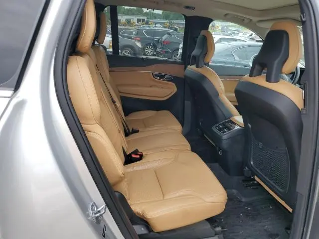 2016 VOLVO XC90 T6  