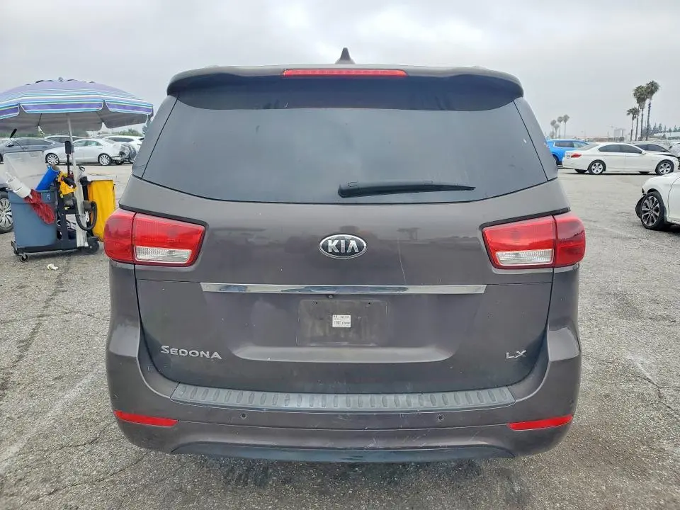 2015 KIA SEDONA LX  