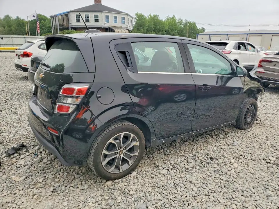 2017 CHEVROLET SONIC LT  