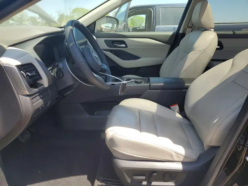 2024 NISSAN ROGUE SL  