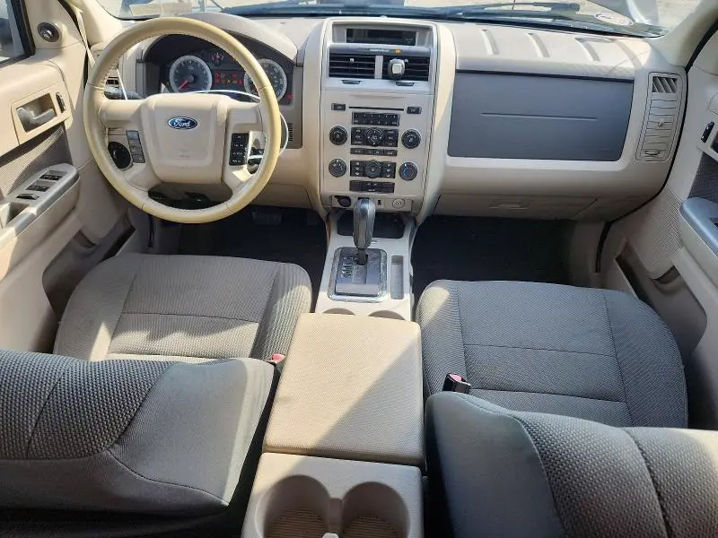 2010 FORD ESCAPE XLT  