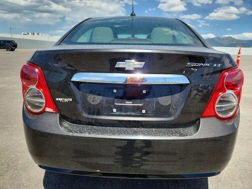 2015 CHEVROLET SONIC LT  