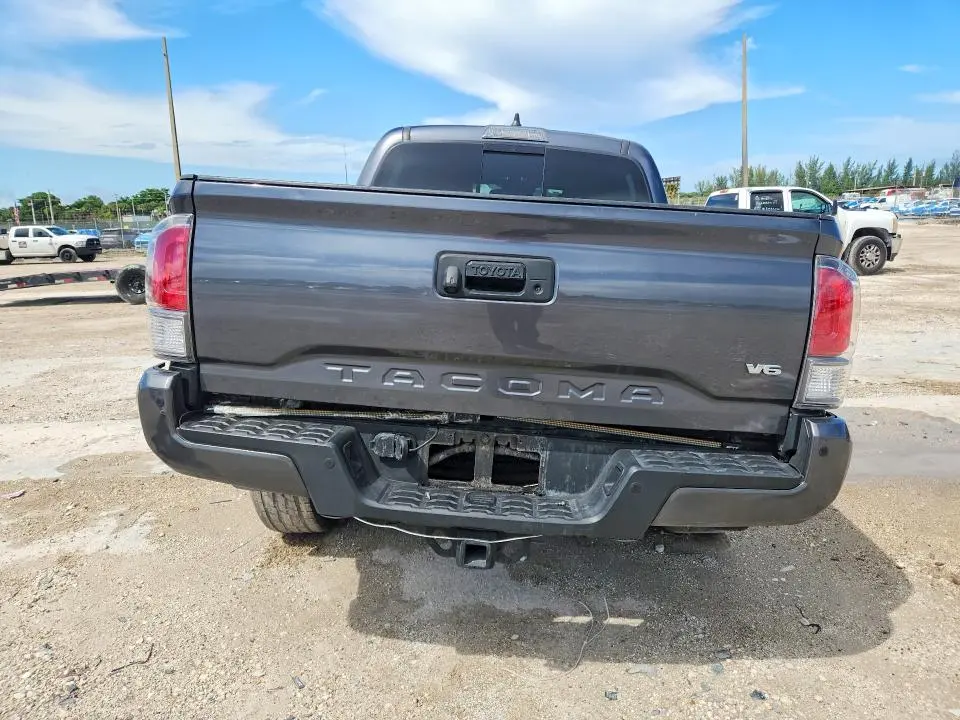 2022 TOYOTA TACOMA TRD SPORT  