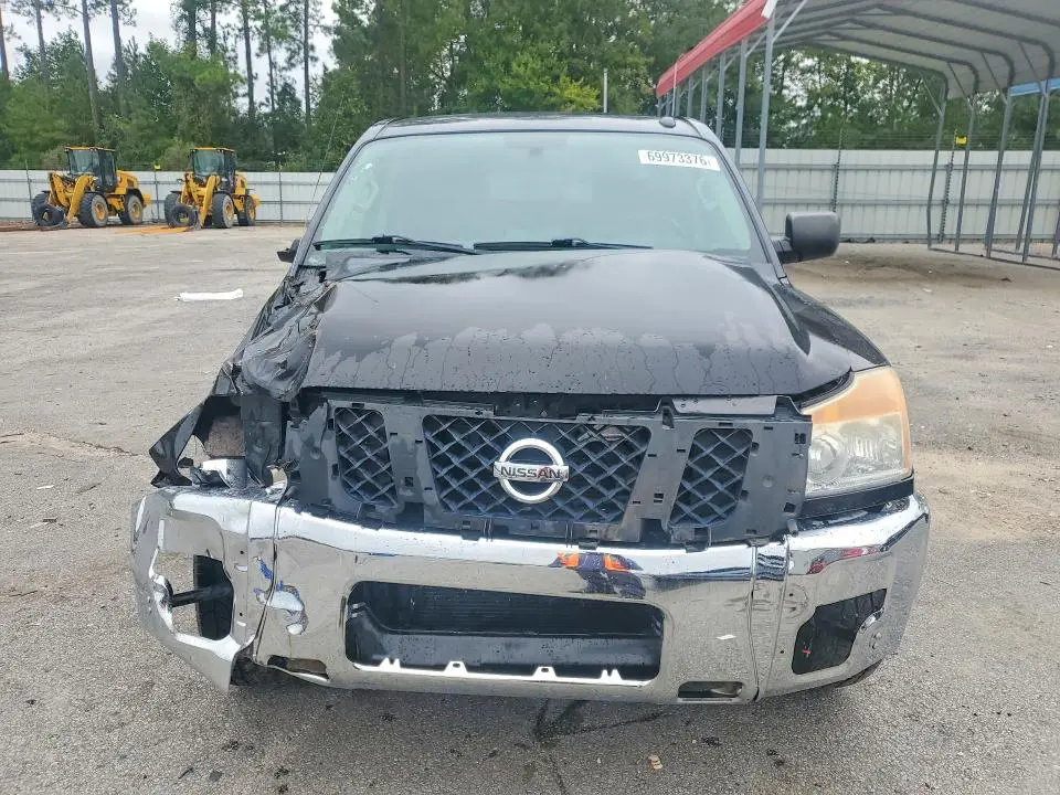 2014 NISSAN TITAN SV  