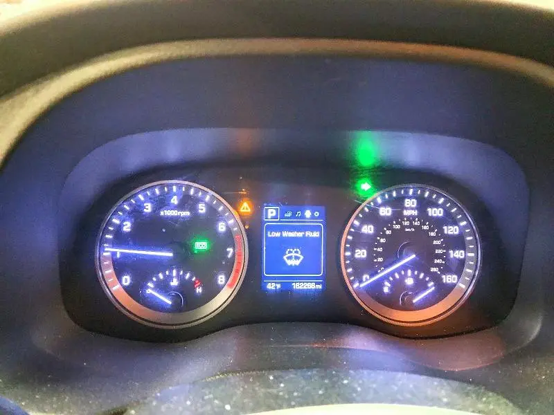 2016 HYUNDAI TUCSON SE  