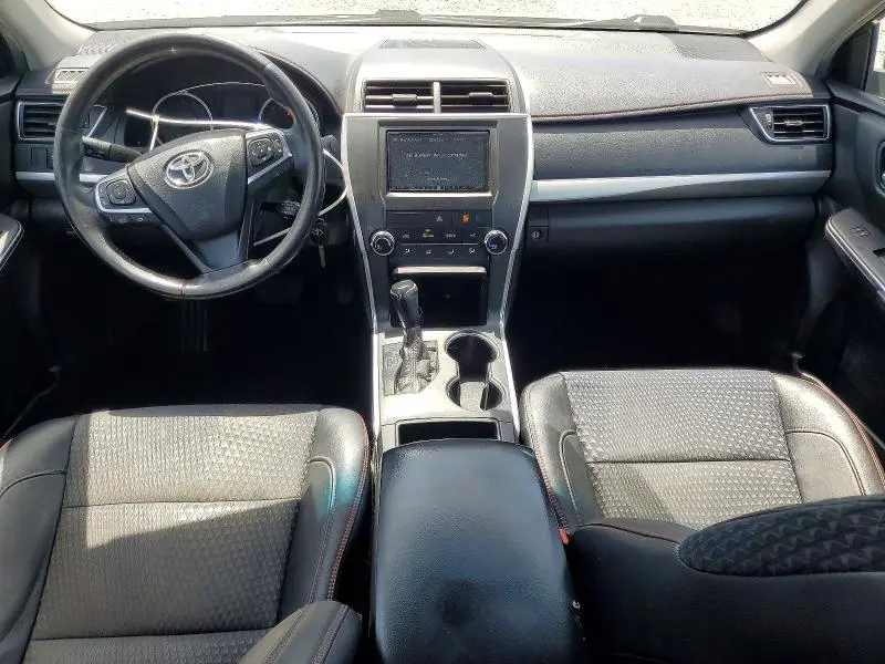 2015 TOYOTA CAMRY SE  