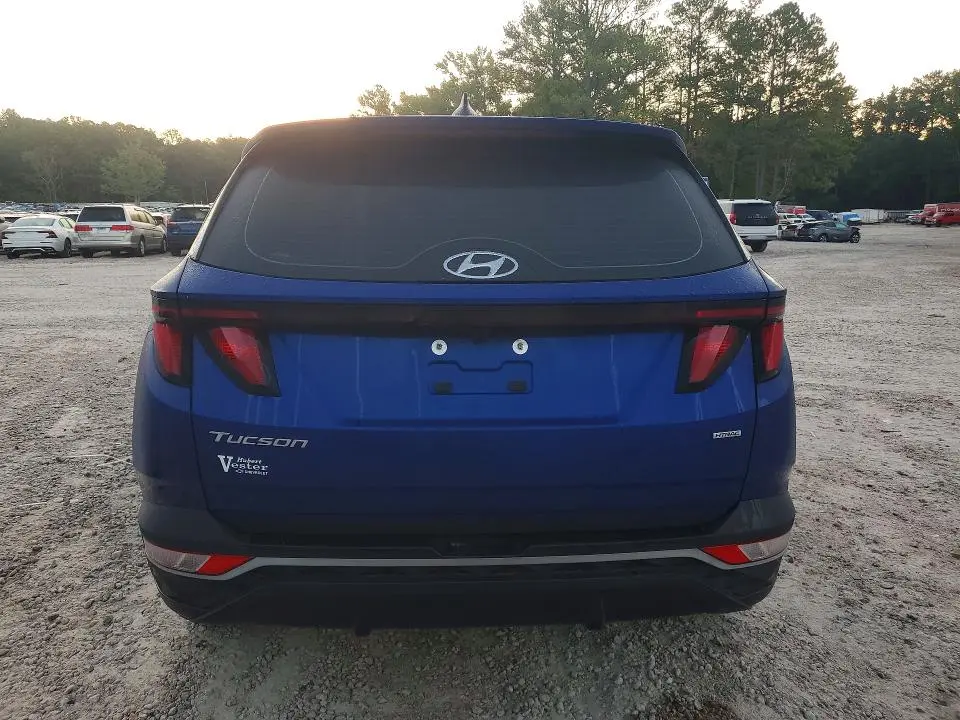 2023 HYUNDAI TUCSON SE  