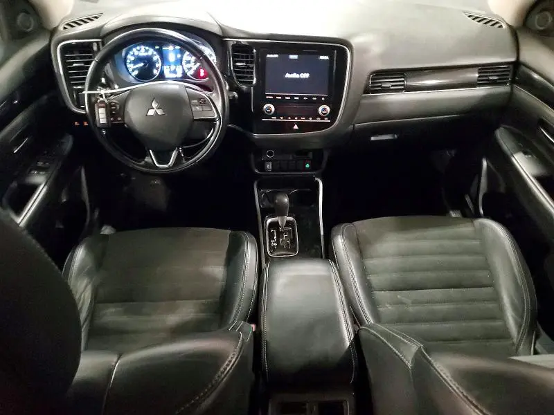 2020 MITSUBISHI OUTLANDER SE  
