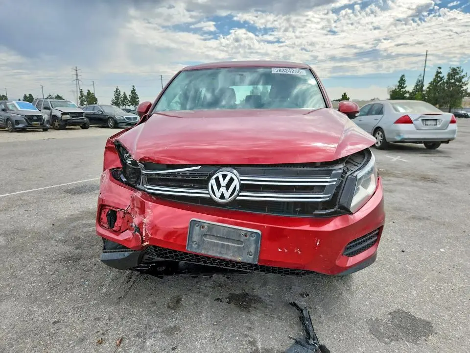 2013 VOLKSWAGEN TIGUAN S  