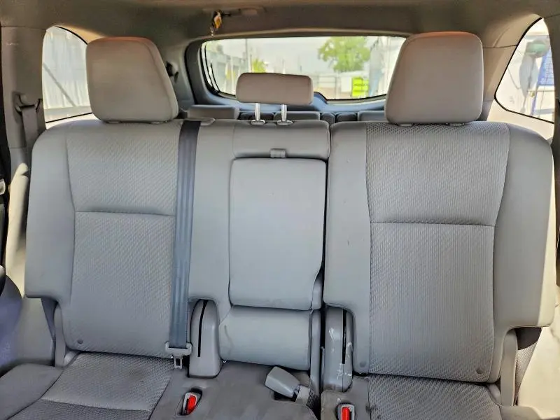 2016 TOYOTA HIGHLANDER LE  