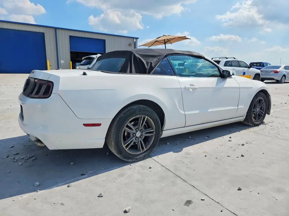 2013 FORD MUSTANG   