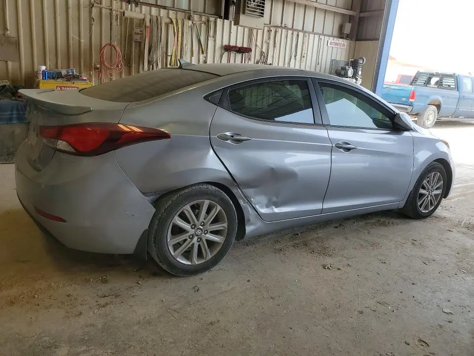 2015 HYUNDAI ELANTRA SE  