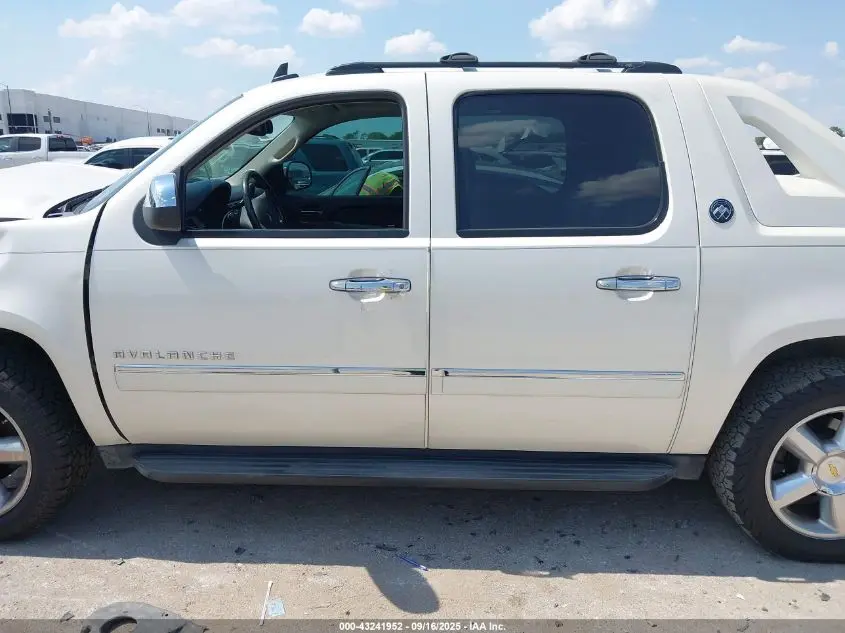 2013 CHEVROLET AVALANCHE LTZ