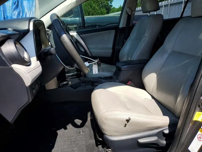 2015 TOYOTA RAV4 XLE  