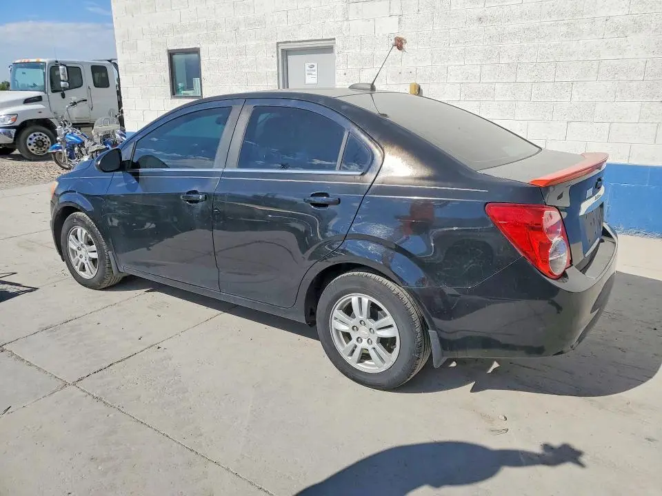 2016 CHEVROLET SONIC LT  