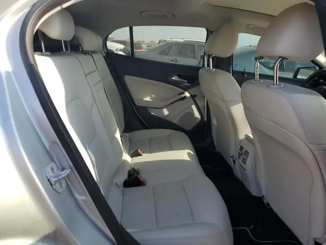 2015 MERCEDES-BENZ GLA 250 4MATIC  