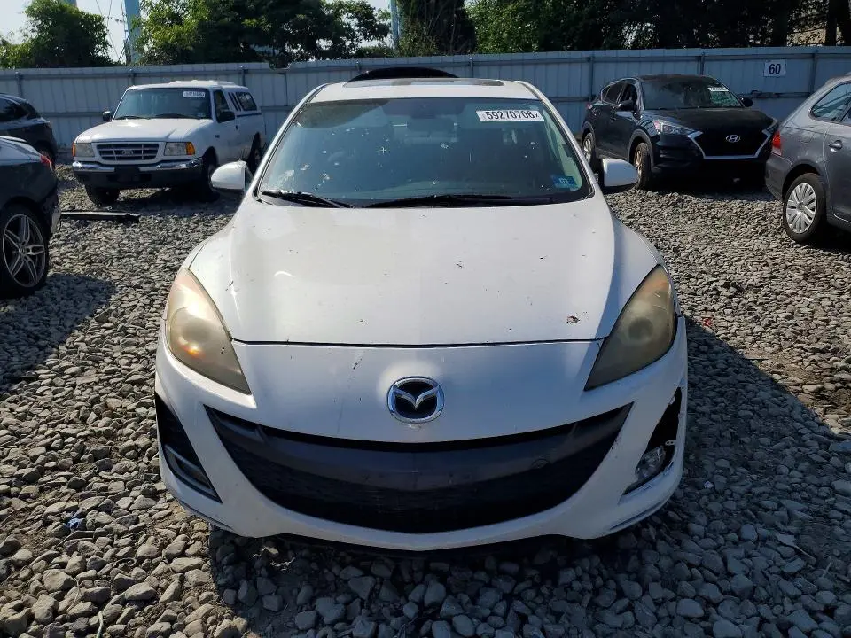 2011 MAZDA 3 S  