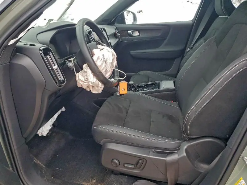 2024 VOLVO XC40 RECHARGE ULTIMATE  