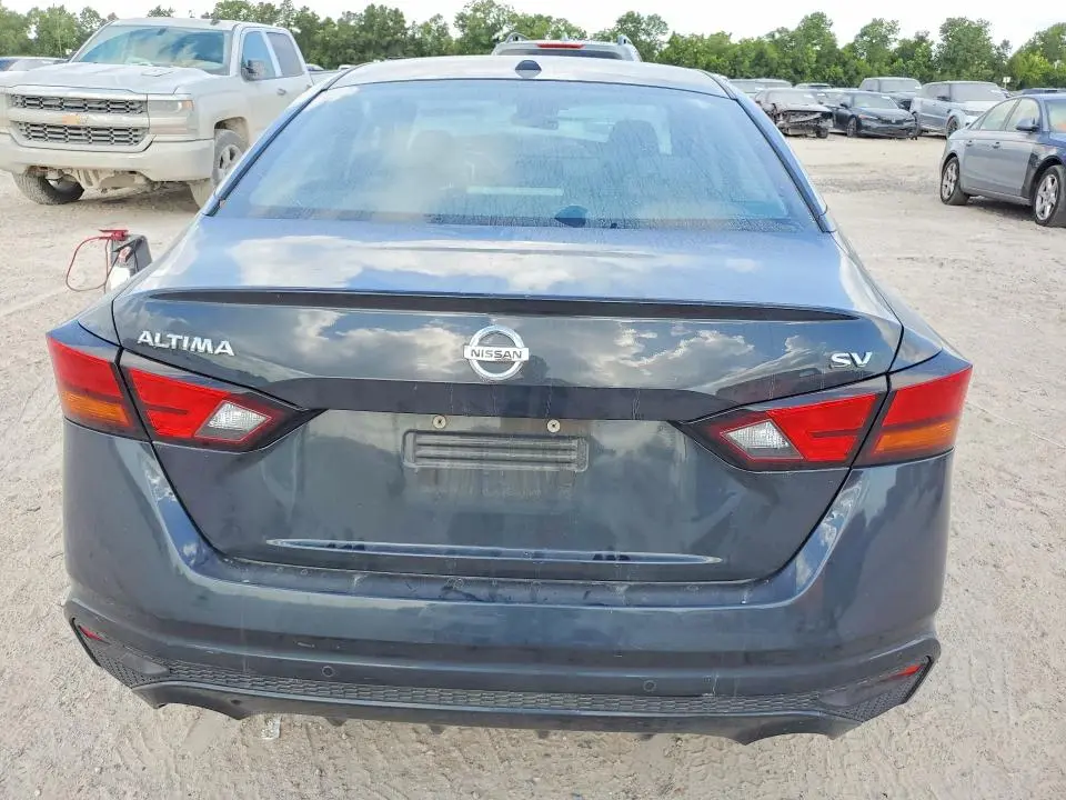 2022 NISSAN ALTIMA SV  