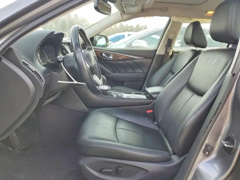 2018 INFINITI Q50 LUXE  