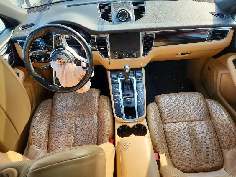 2017 PORSCHE MACAN   