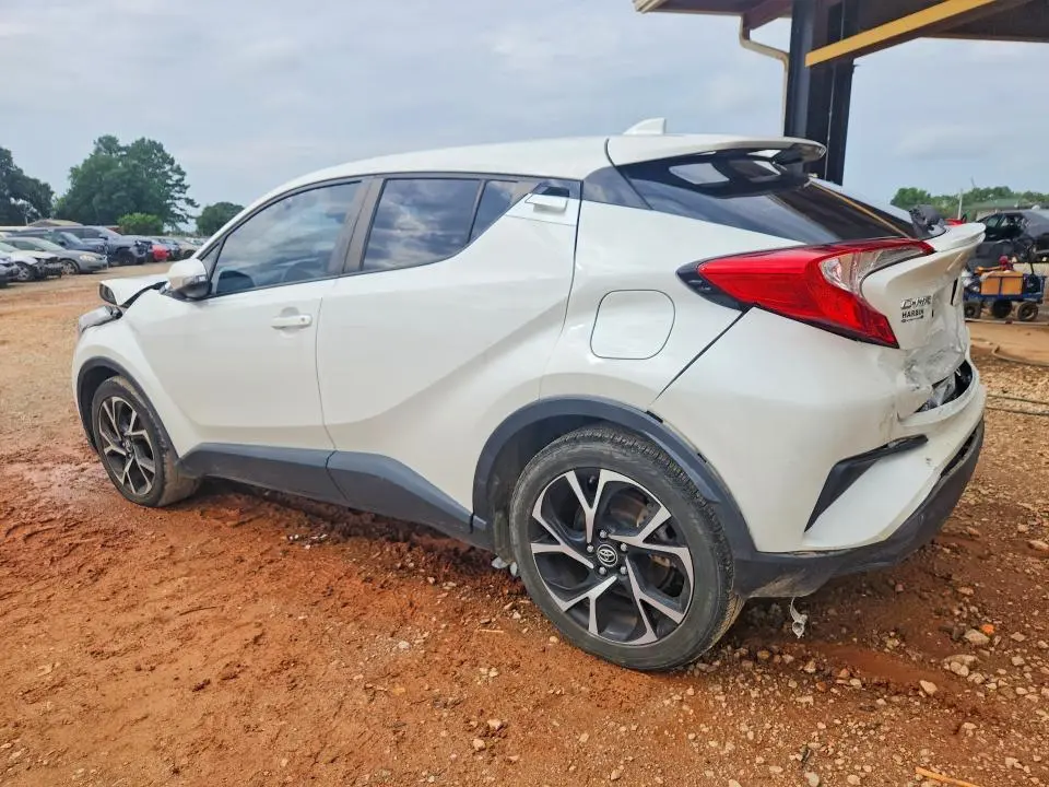 2019 TOYOTA C-HR XLE  
