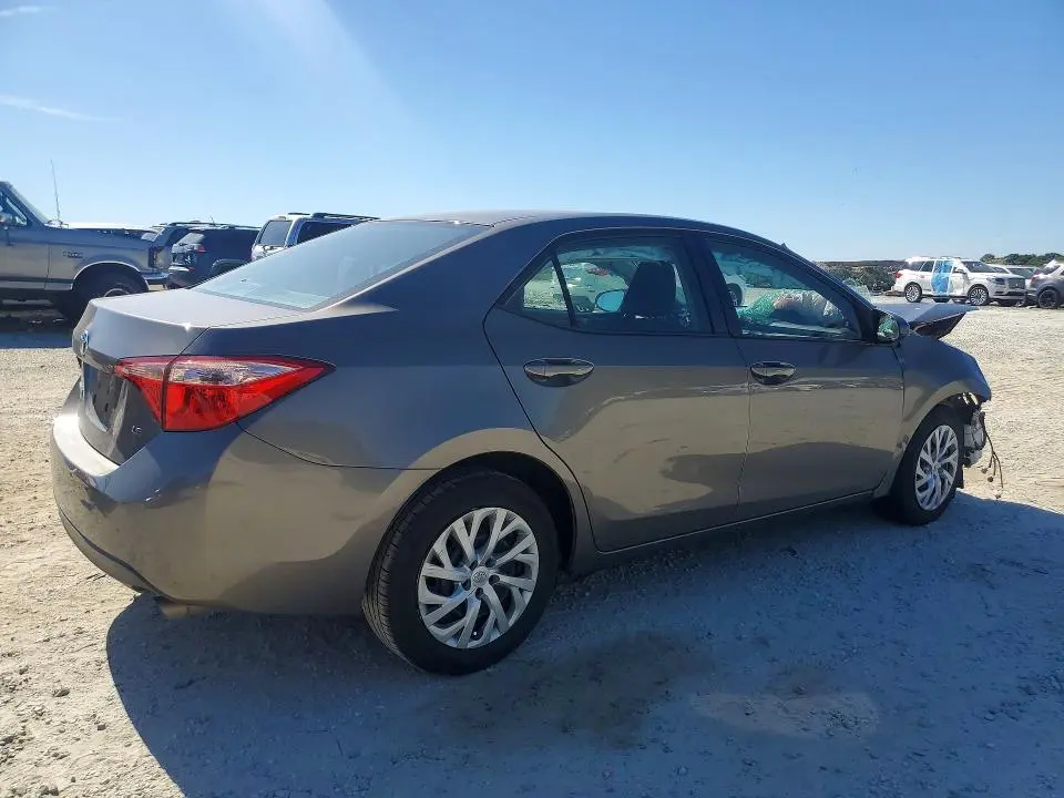 2018 TOYOTA COROLLA LE  