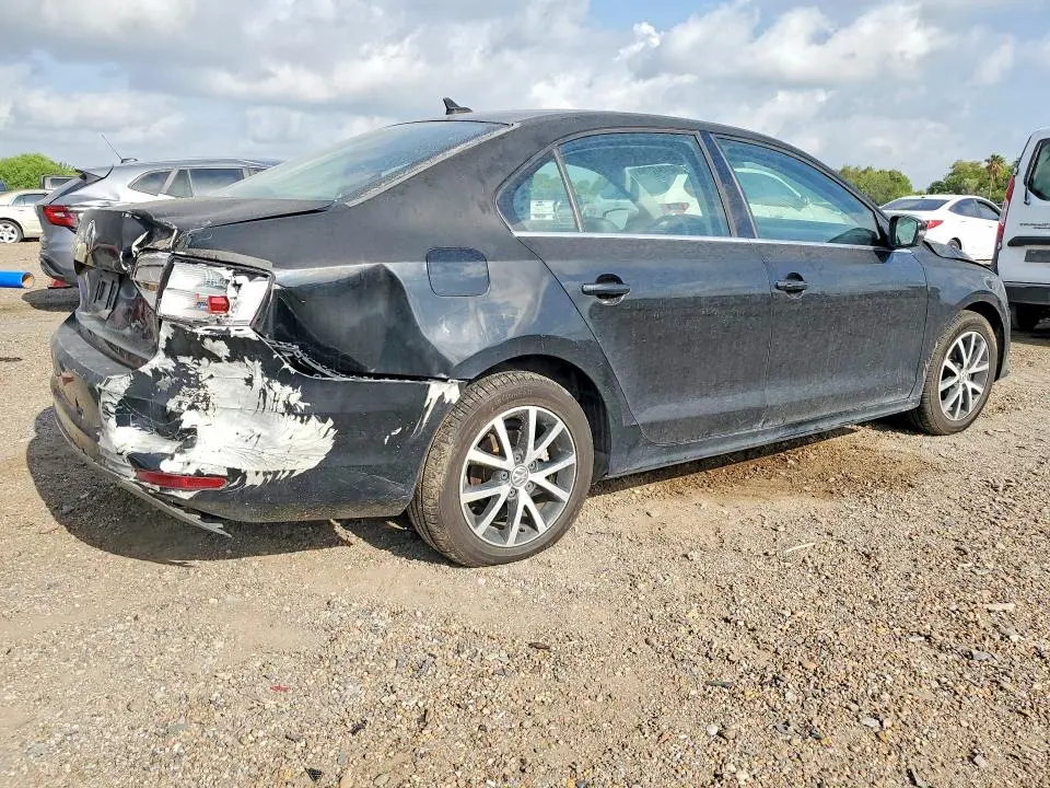 2017 VOLKSWAGEN JETTA SE  