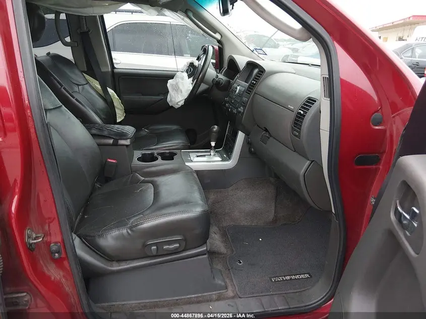 2011 NISSAN PATHFINDER SILVER