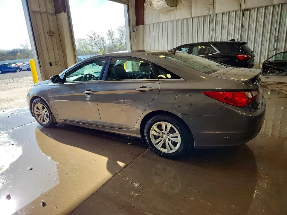 2012 HYUNDAI SONATA GLS  