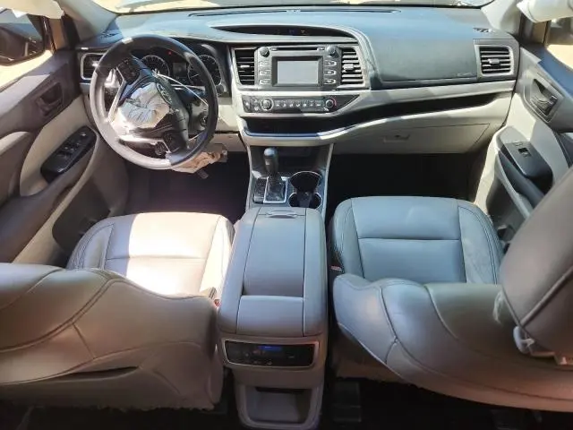 2015 TOYOTA HIGHLANDER LE  