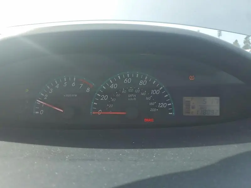 2011 TOYOTA YARIS BASE  