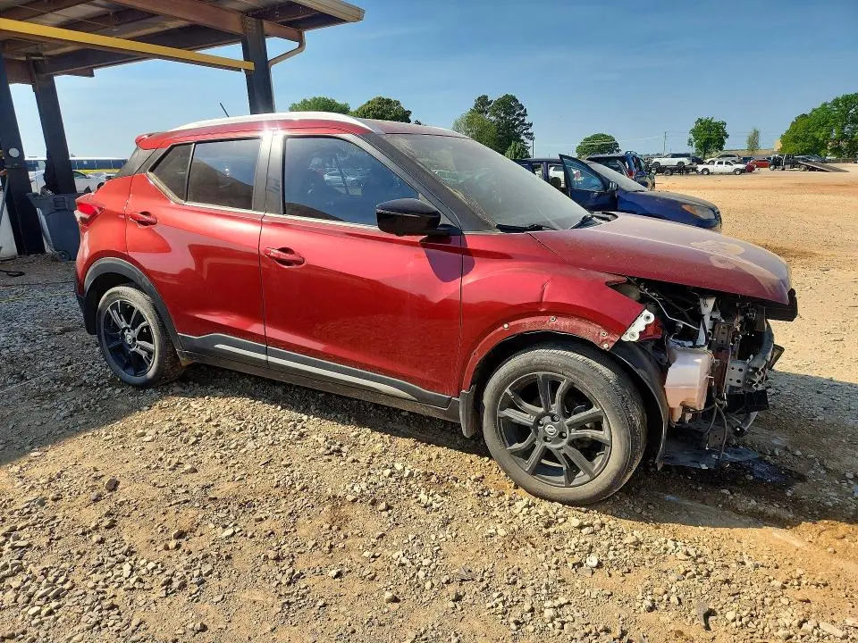 2020 NISSAN KICKS SR  