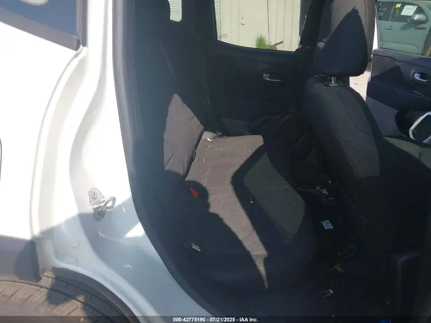2020 JEEP RENEGADE LATITUDE FWD