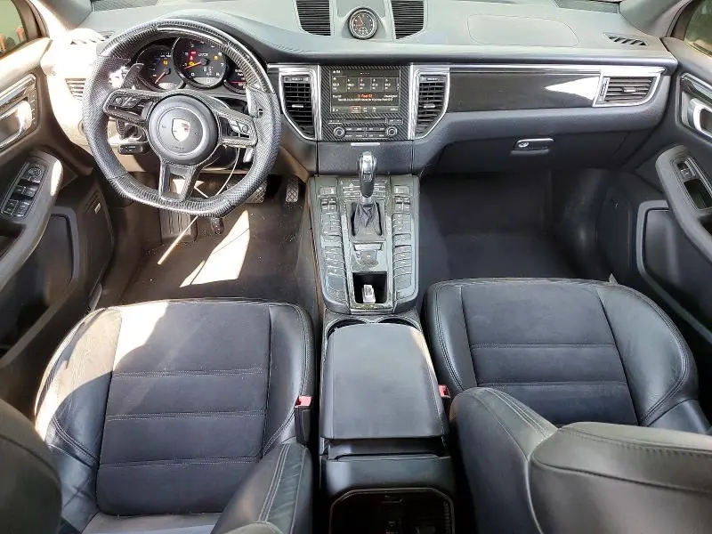 2017 PORSCHE MACAN GTS  