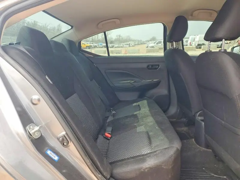 2021 NISSAN VERSA S  