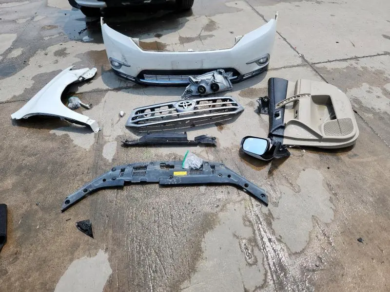 2011 TOYOTA HIGHLANDER BASE