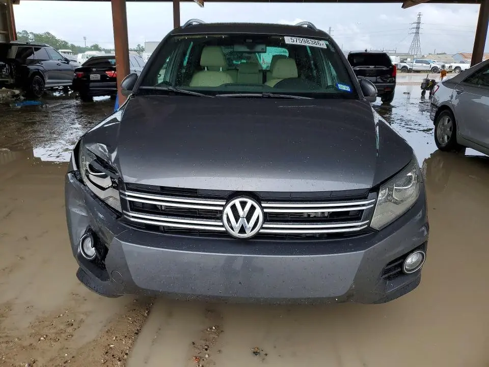 2014 VOLKSWAGEN TIGUAN S  