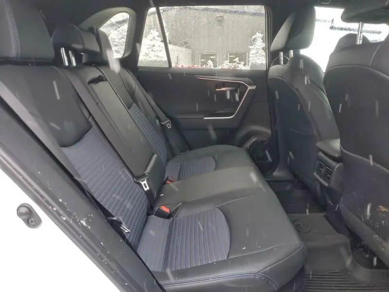 2025 TOYOTA RAV4 XSE  