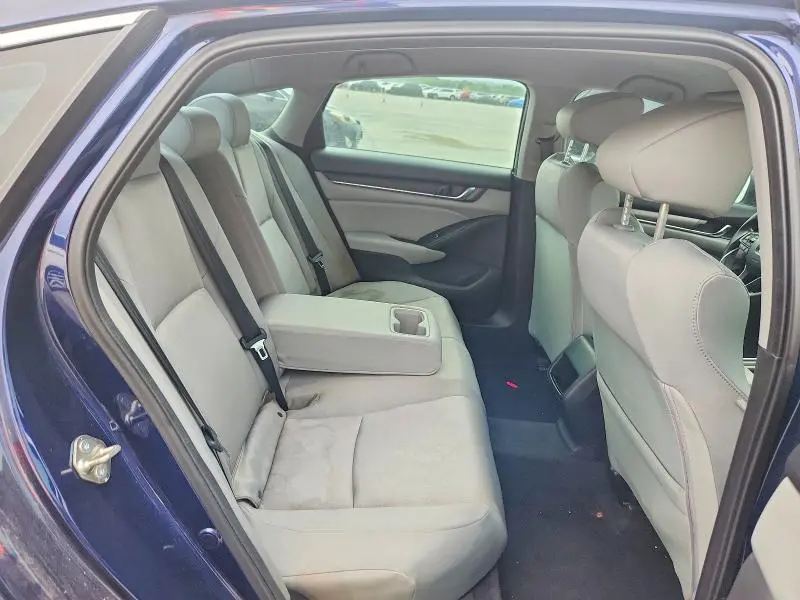 2018 HONDA ACCORD LX  