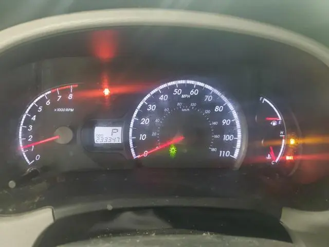 2014 TOYOTA SIENNA LE  