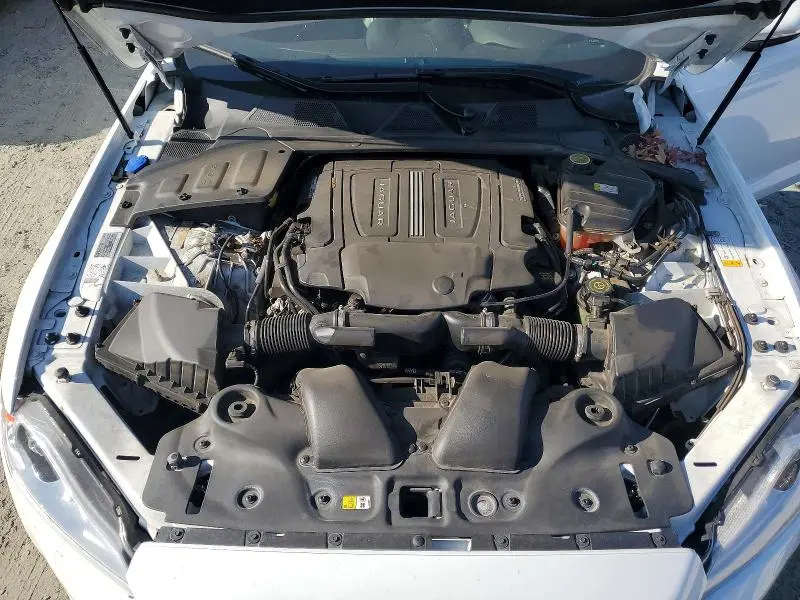 2015 JAGUAR XJ   