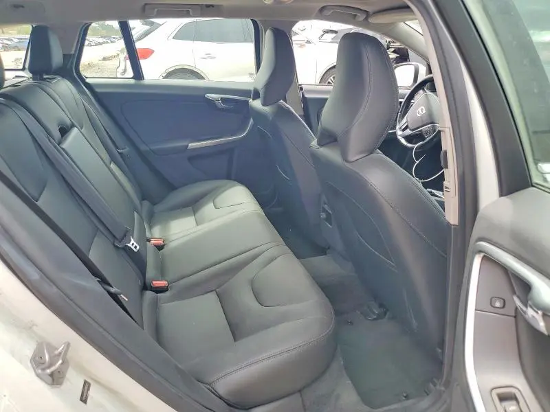 2016 VOLVO V60 T5 PREMIER  