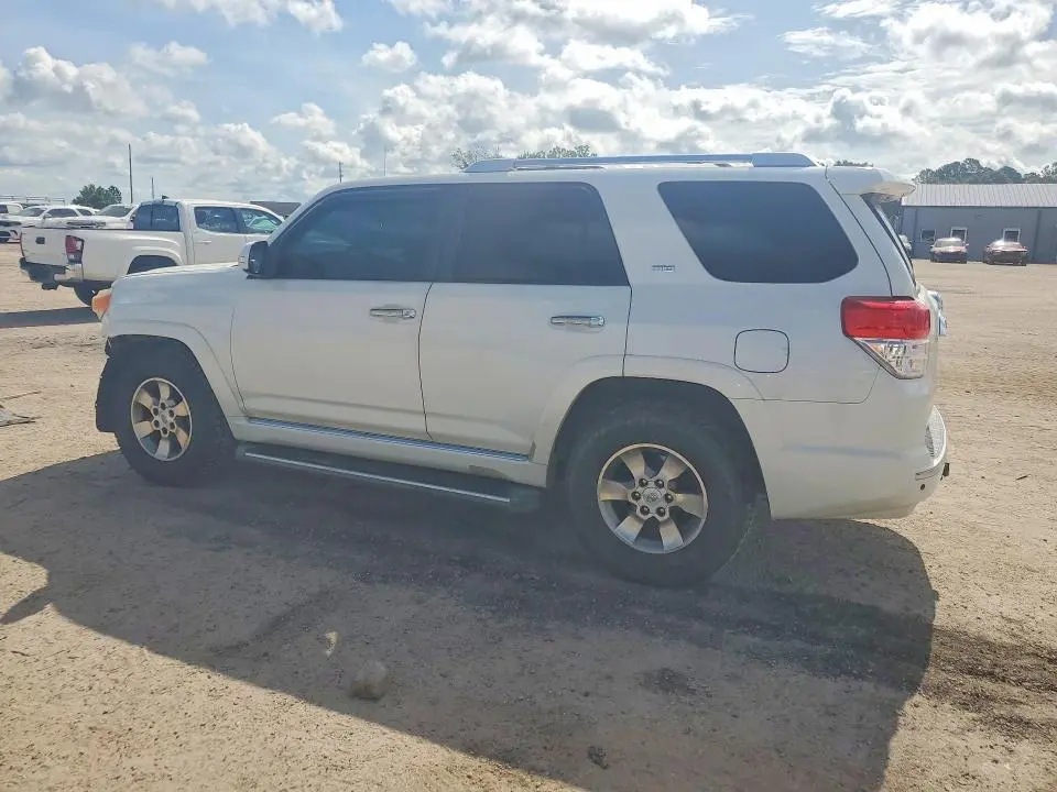 2011 TOYOTA 4RUNNER SR5  