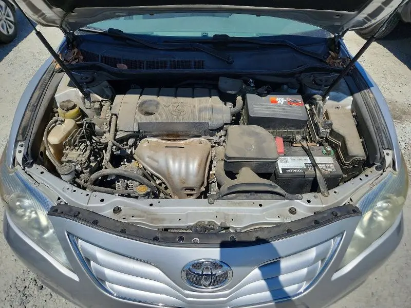 2010 TOYOTA CAMRY LE  