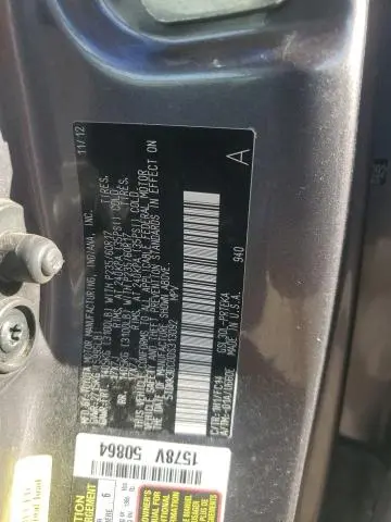 2013 TOYOTA SIENNA LE  