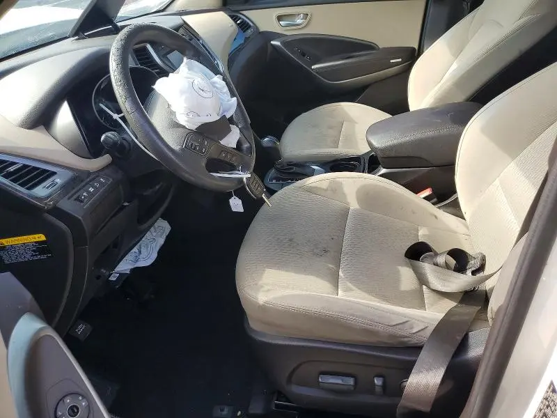 2017 HYUNDAI SANTA FE SE  