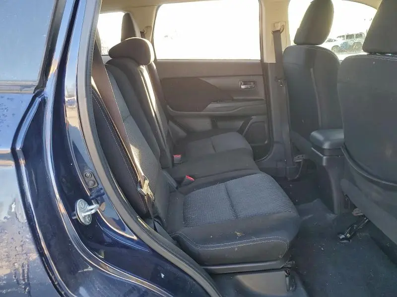 2016 MITSUBISHI OUTLANDER ES  